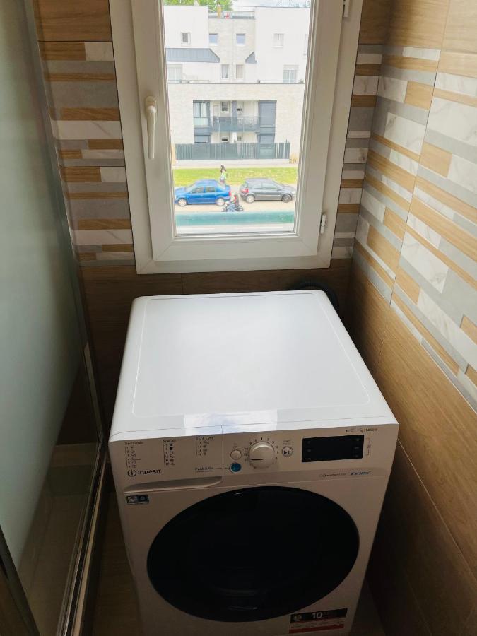 Appartement Spacieux Clichy-sous-Bois ภายนอก รูปภาพ