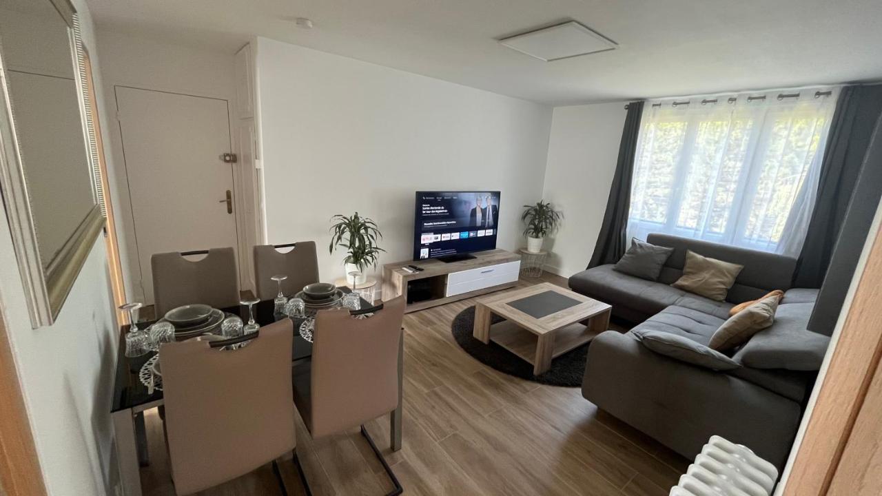 Appartement Spacieux Clichy-sous-Bois ภายนอก รูปภาพ