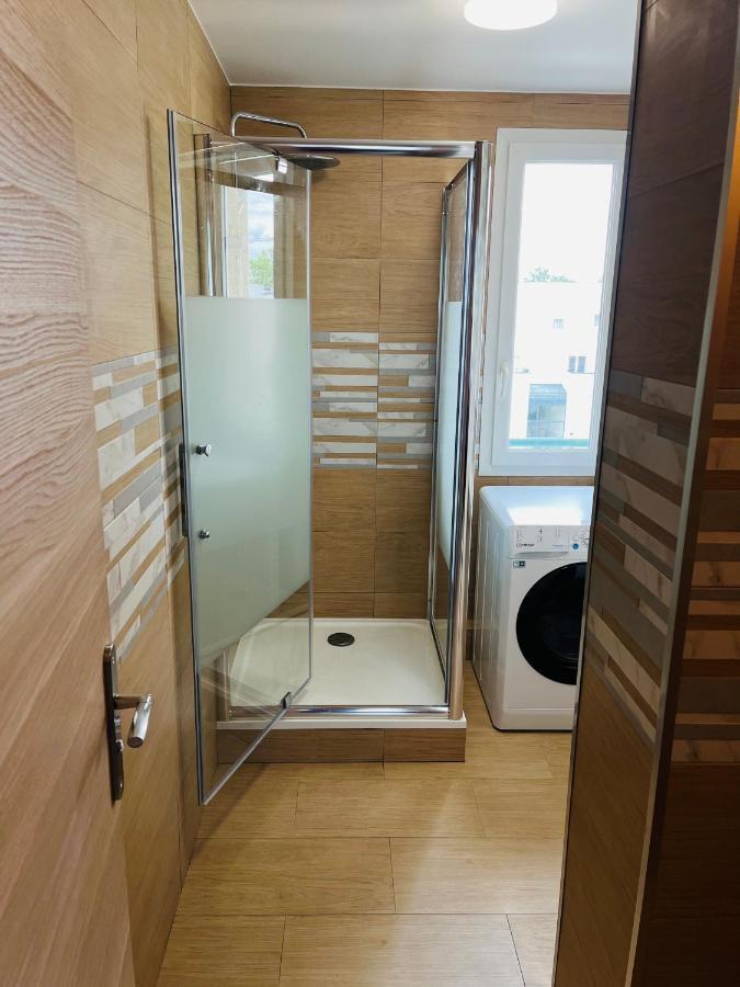 Appartement Spacieux Clichy-sous-Bois ภายนอก รูปภาพ