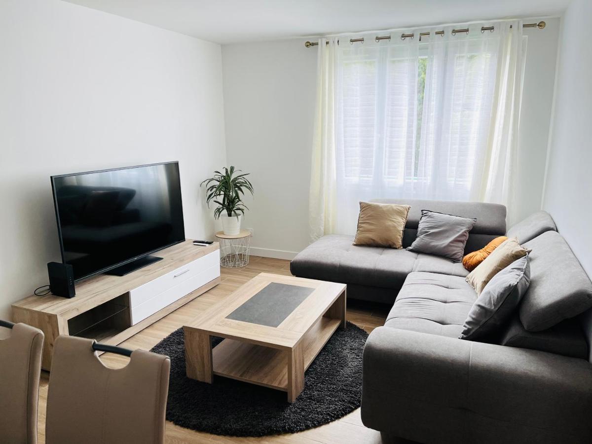 Appartement Spacieux Clichy-sous-Bois ภายนอก รูปภาพ