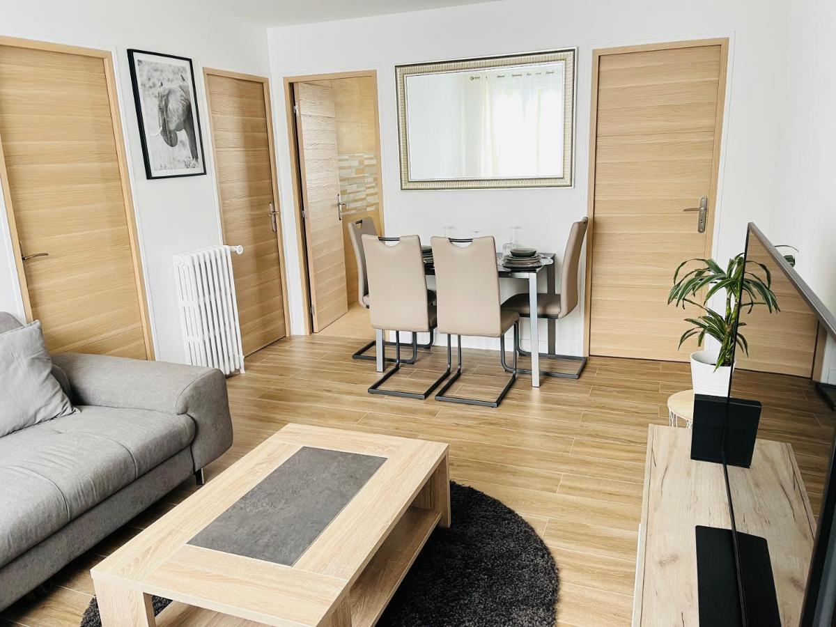 Appartement Spacieux Clichy-sous-Bois ภายนอก รูปภาพ