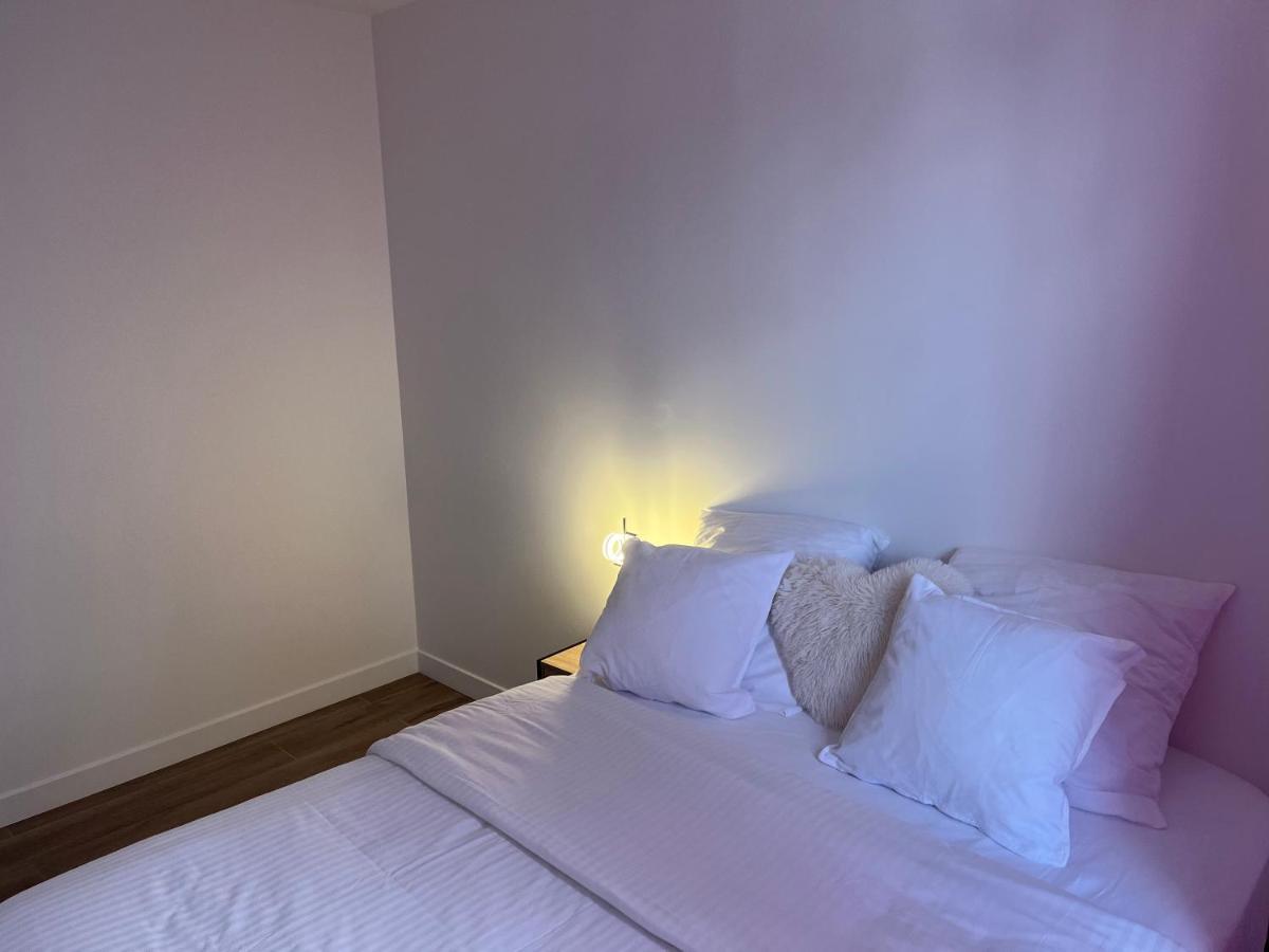 Appartement Spacieux Clichy-sous-Bois ภายนอก รูปภาพ