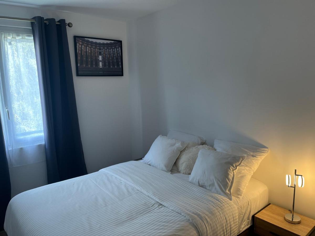 Appartement Spacieux Clichy-sous-Bois ภายนอก รูปภาพ